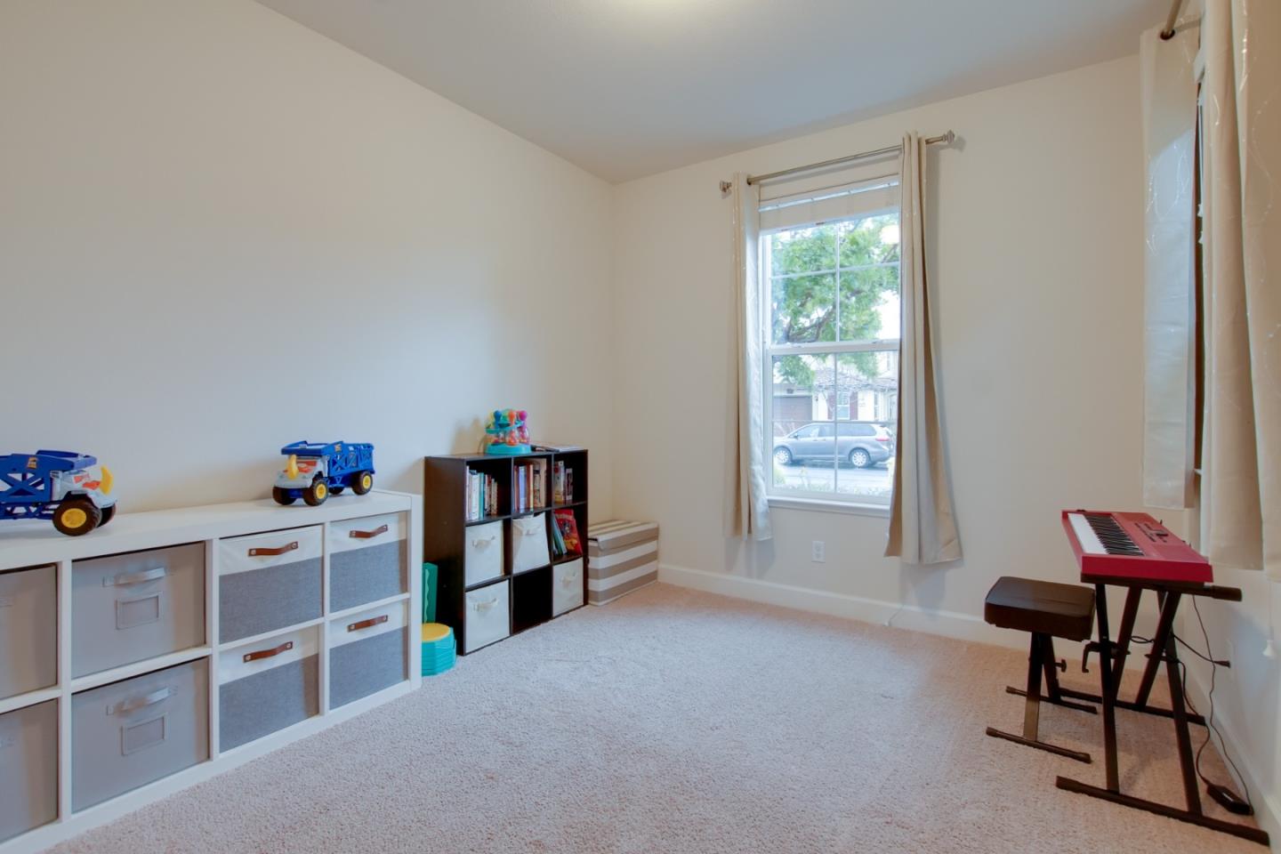 Detail Gallery Image 18 of 42 For 542 Cadiz Dr, Hollister,  CA 95023 - 3 Beds | 2 Baths