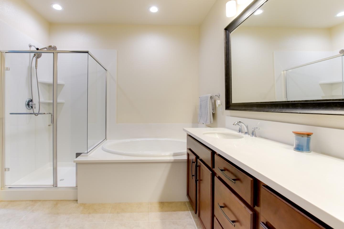 Detail Gallery Image 31 of 42 For 542 Cadiz Dr, Hollister,  CA 95023 - 3 Beds | 2 Baths