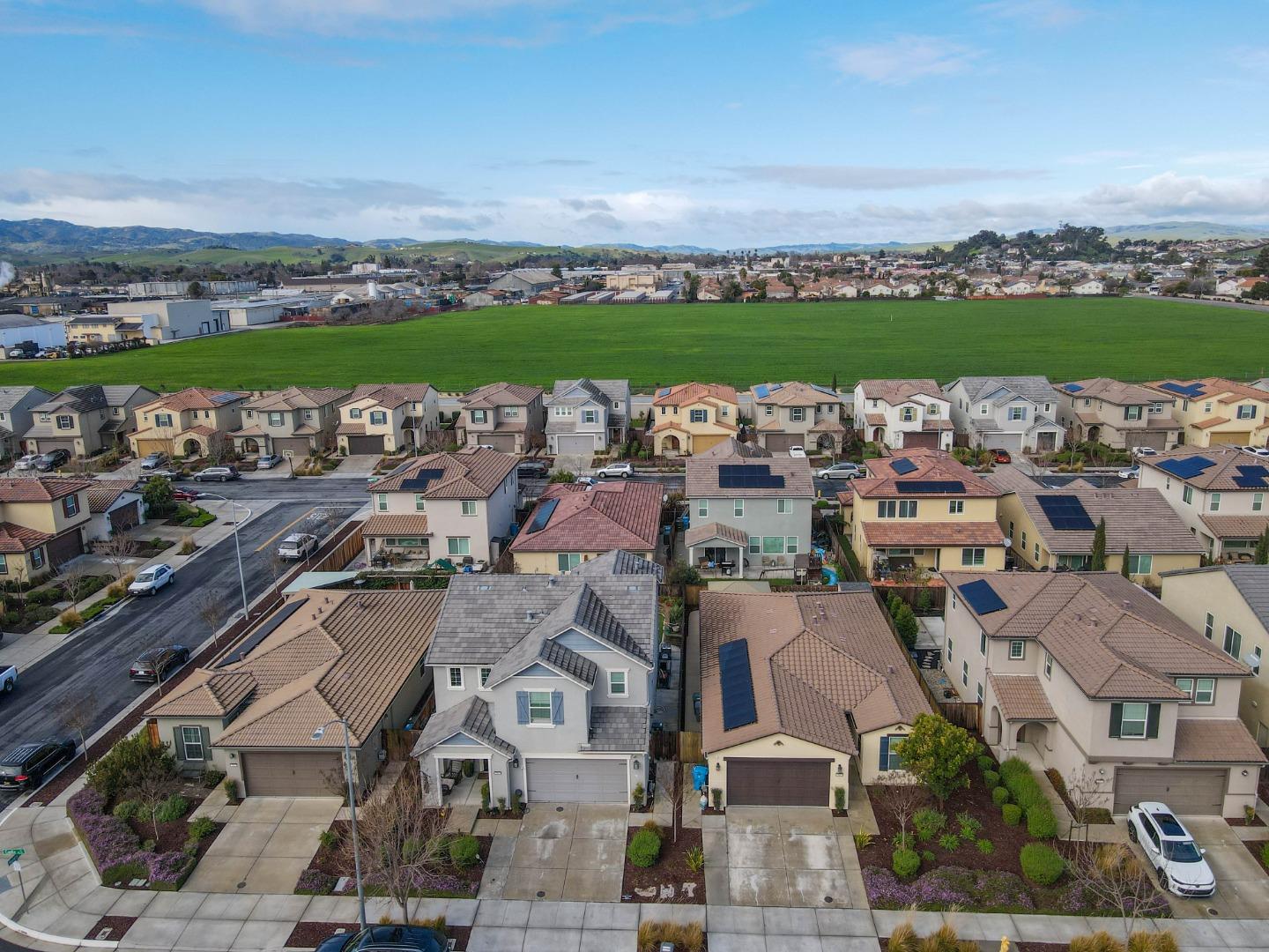 Detail Gallery Image 38 of 42 For 542 Cadiz Dr, Hollister,  CA 95023 - 3 Beds | 2 Baths