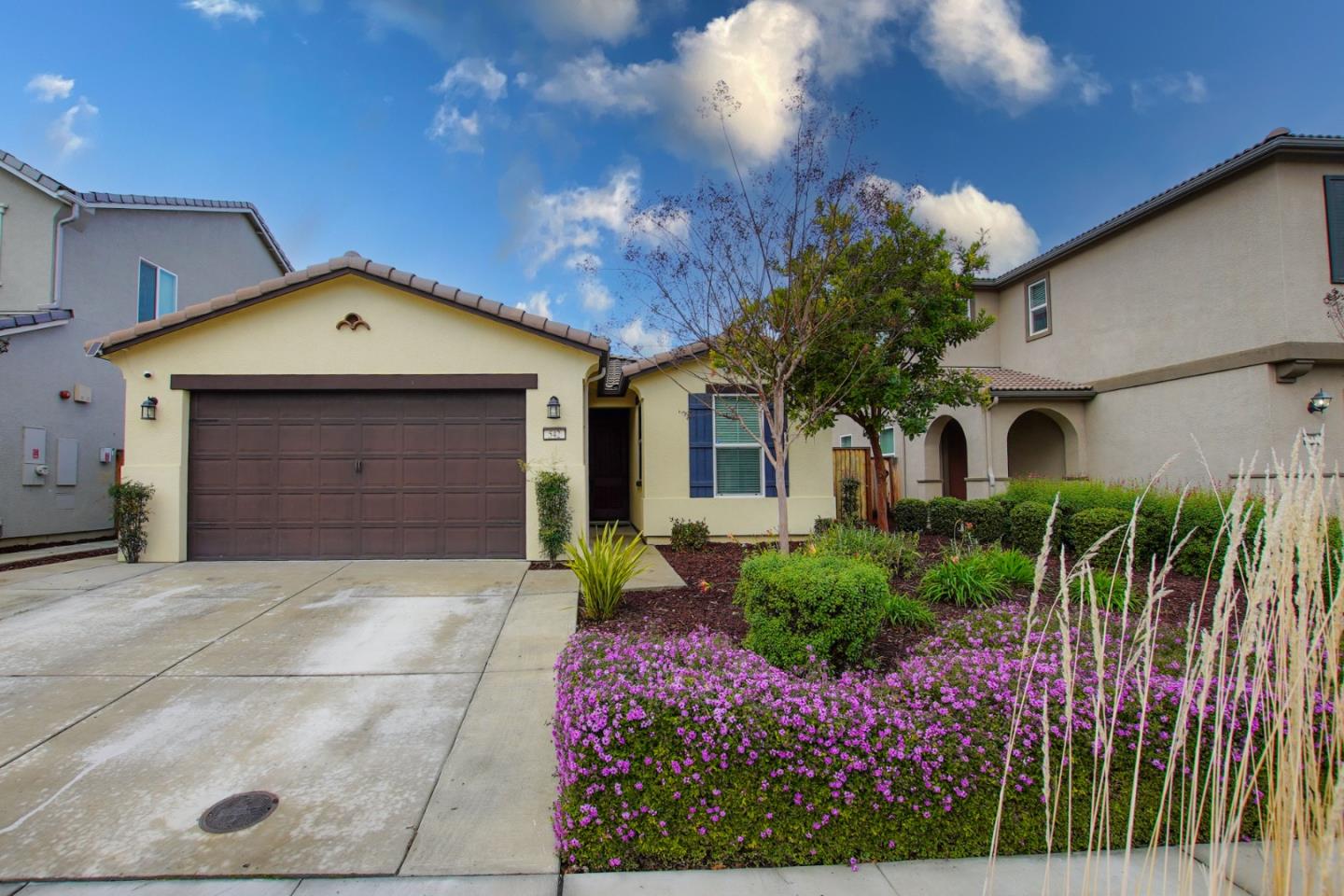 Detail Gallery Image 4 of 42 For 542 Cadiz Dr, Hollister,  CA 95023 - 3 Beds | 2 Baths