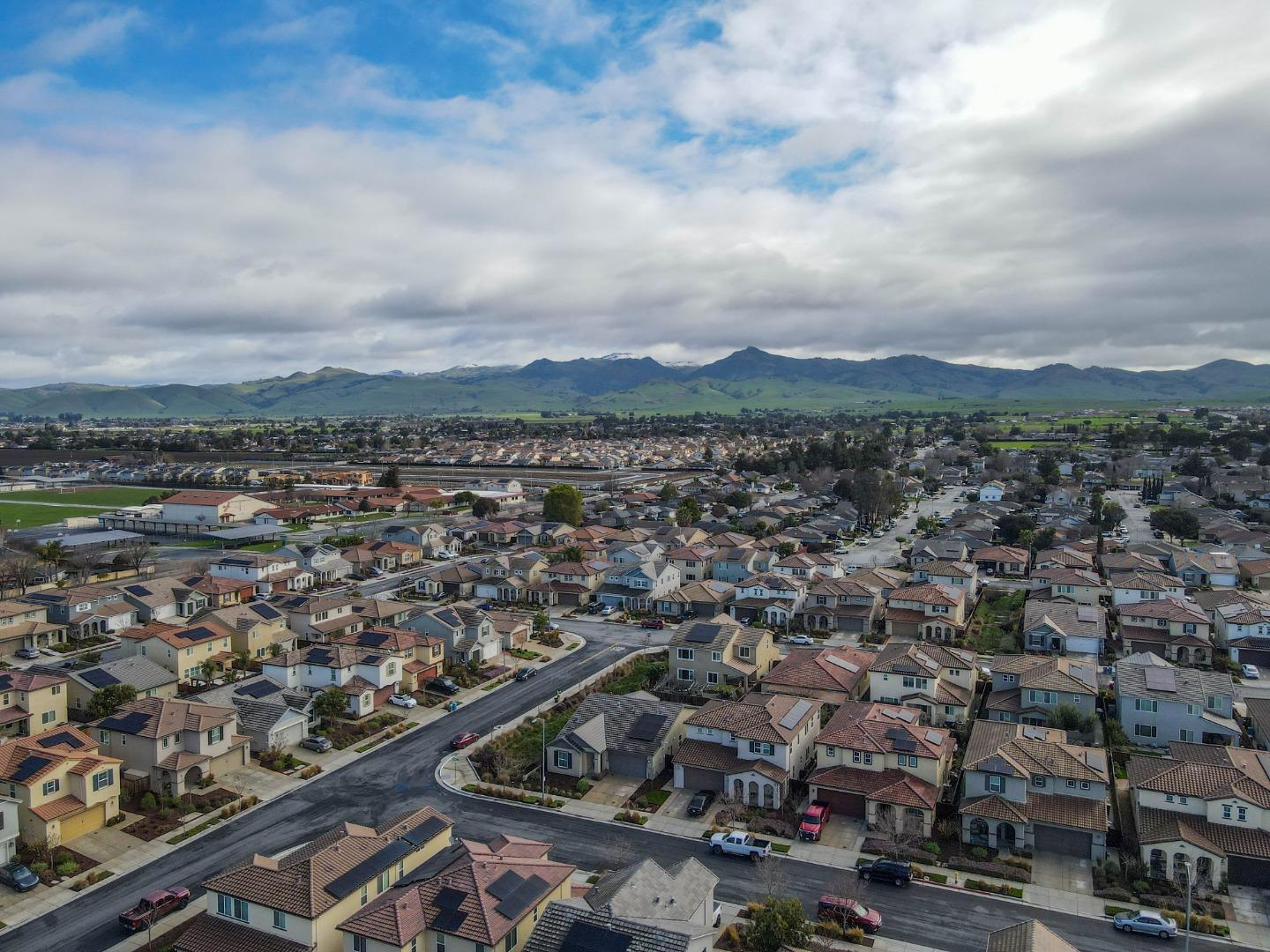 Detail Gallery Image 40 of 42 For 542 Cadiz Dr, Hollister,  CA 95023 - 3 Beds | 2 Baths