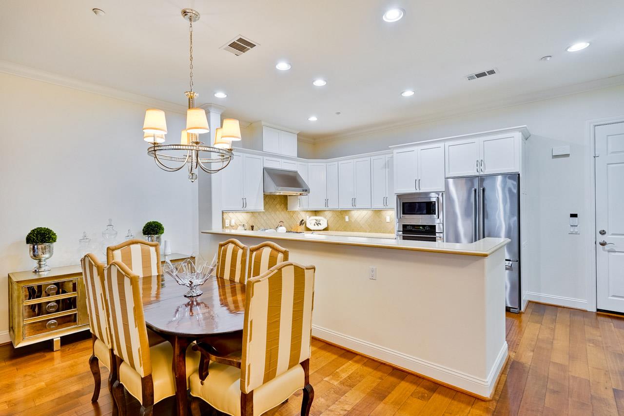 Detail Gallery Image 11 of 71 For 2812 Paseo Ln, San Jose,  CA 95124 - 4 Beds | 4/1 Baths