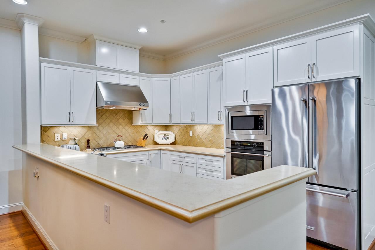 Detail Gallery Image 14 of 71 For 2812 Paseo Ln, San Jose,  CA 95124 - 4 Beds | 4/1 Baths