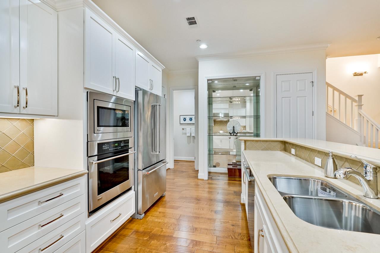 Detail Gallery Image 18 of 71 For 2812 Paseo Ln, San Jose,  CA 95124 - 4 Beds | 4/1 Baths