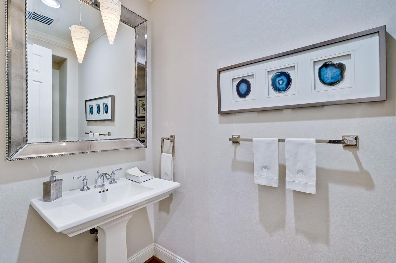 Detail Gallery Image 22 of 71 For 2812 Paseo Ln, San Jose,  CA 95124 - 4 Beds | 4/1 Baths