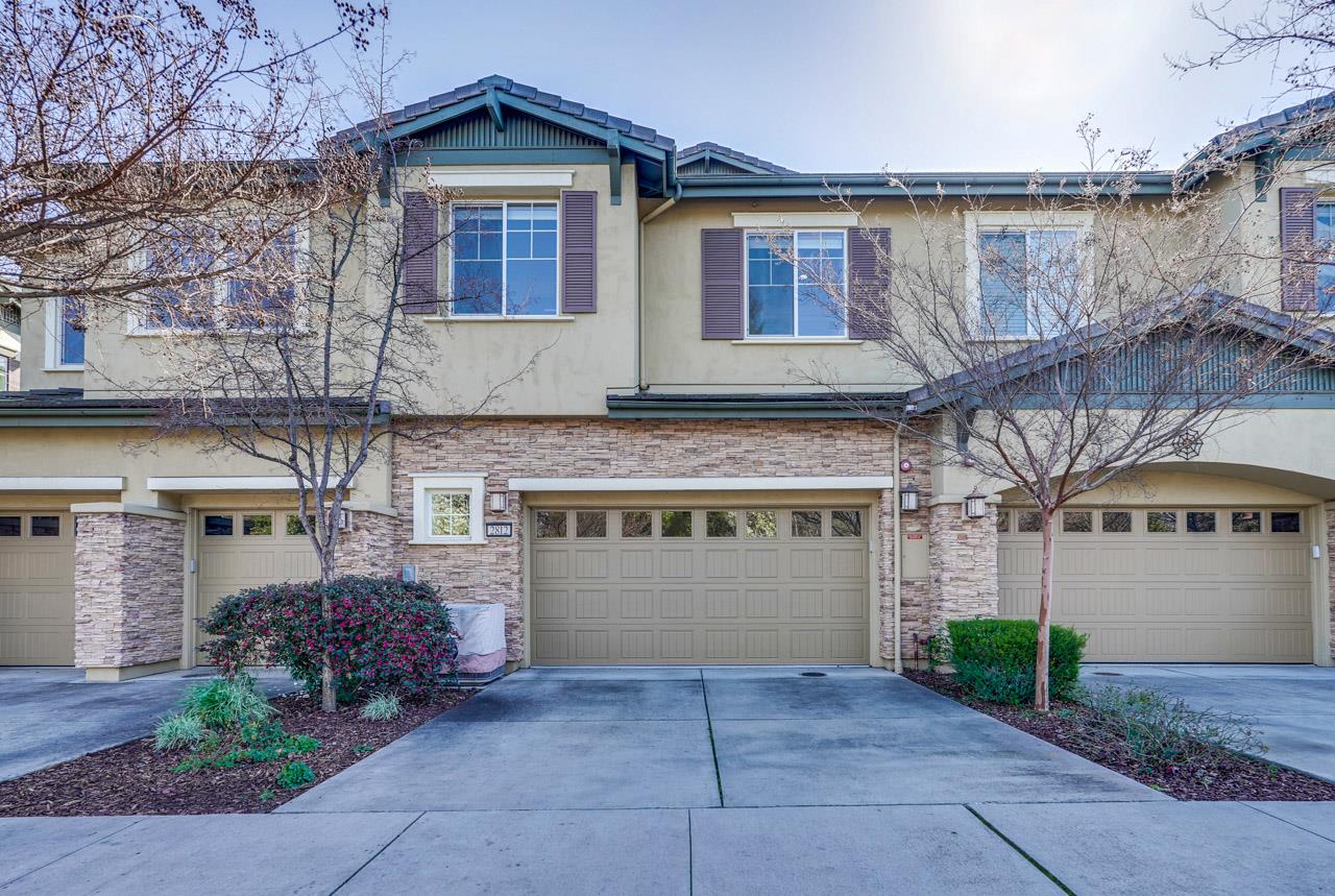 Detail Gallery Image 3 of 71 For 2812 Paseo Ln, San Jose,  CA 95124 - 4 Beds | 4/1 Baths