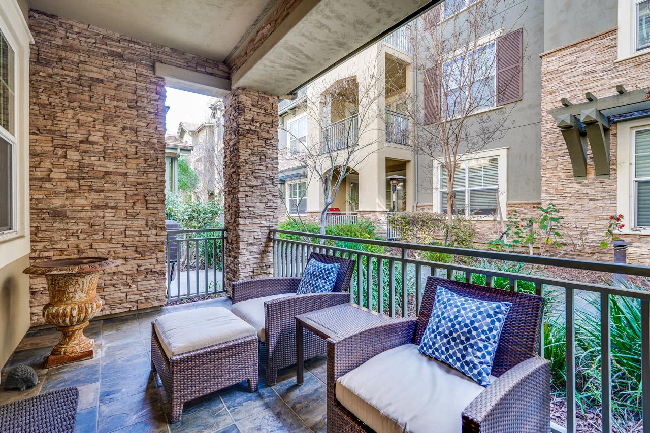 Detail Gallery Image 4 of 71 For 2812 Paseo Ln, San Jose,  CA 95124 - 4 Beds | 4/1 Baths