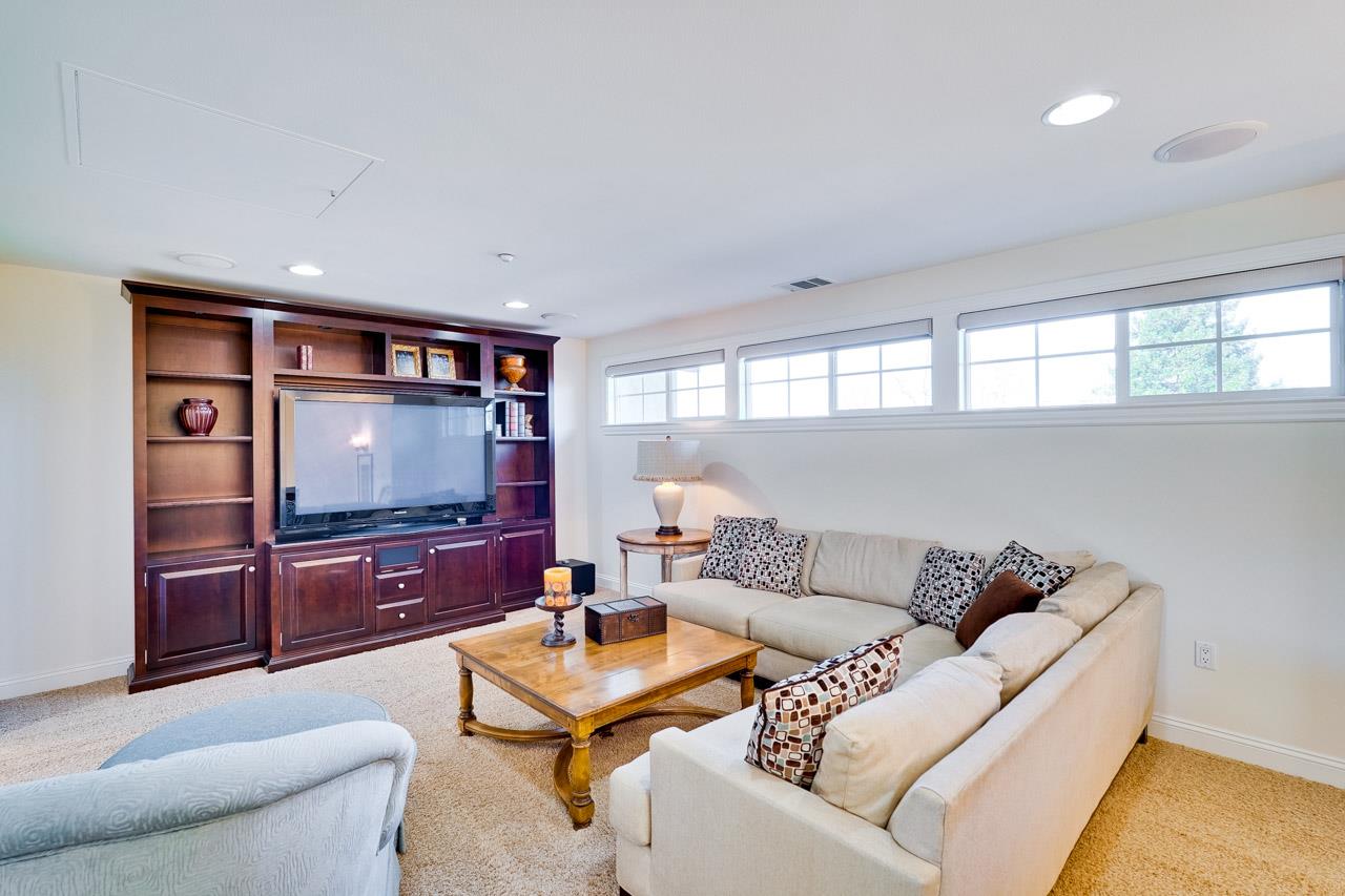 Detail Gallery Image 49 of 71 For 2812 Paseo Ln, San Jose,  CA 95124 - 4 Beds | 4/1 Baths