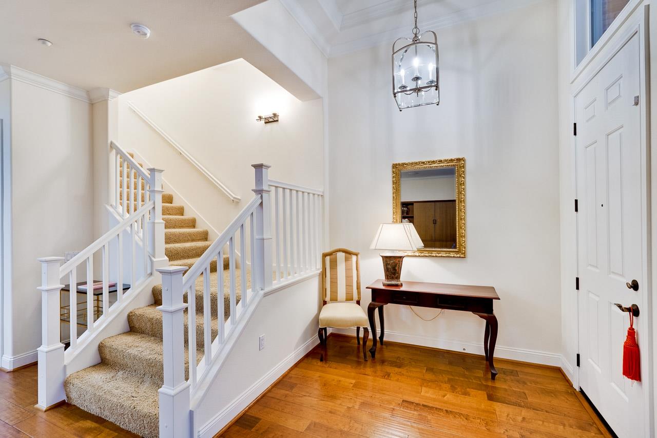 Detail Gallery Image 5 of 71 For 2812 Paseo Ln, San Jose,  CA 95124 - 4 Beds | 4/1 Baths