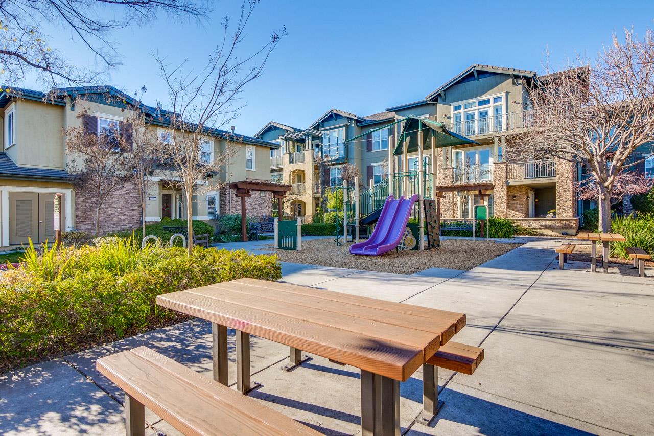 Detail Gallery Image 69 of 71 For 2812 Paseo Ln, San Jose,  CA 95124 - 4 Beds | 4/1 Baths