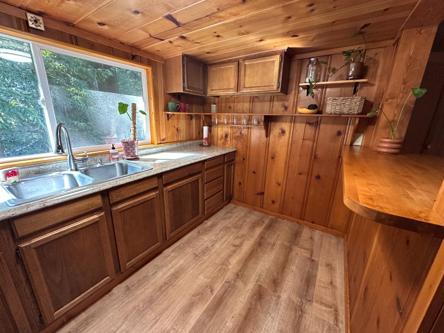 Detail Gallery Image 15 of 28 For 155 Mcgaffigan Mill Rd, Boulder Creek,  CA 95006 - 2 Beds | 1 Baths