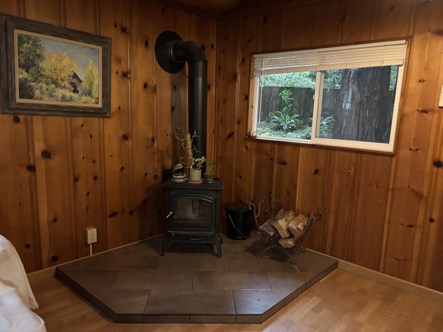 Detail Gallery Image 4 of 12 For 155 Mcgaffigan Mill Rd, Boulder Creek,  CA 95006 - 2 Beds | 1 Baths