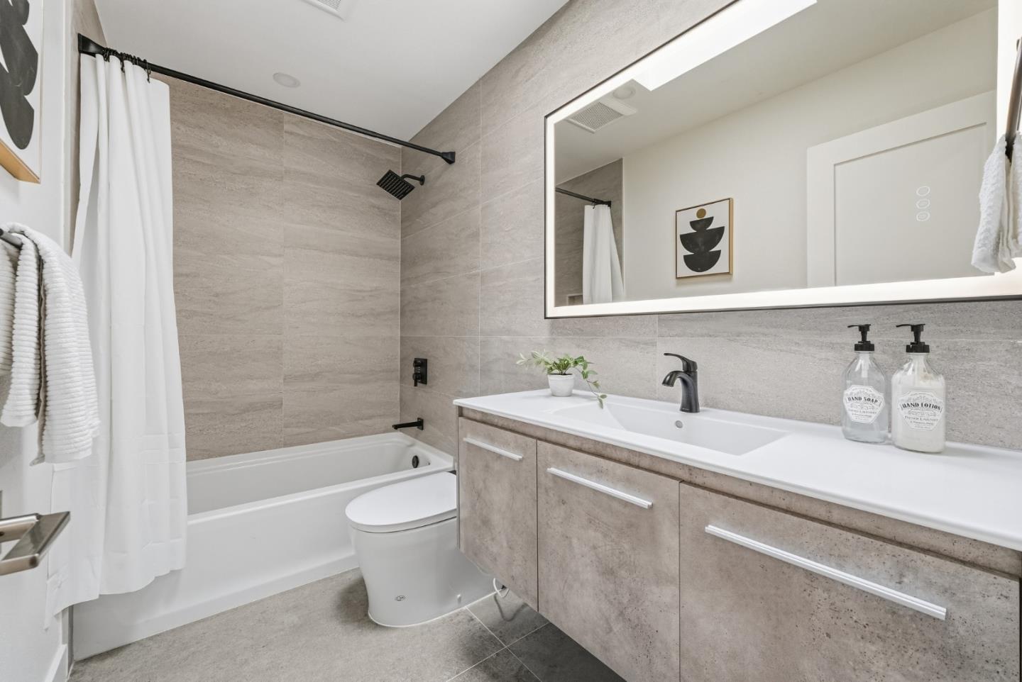 Detail Gallery Image 19 of 53 For 1952 Eisenhower Dr, Santa Clara,  CA 95054 - 5 Beds | 4 Baths