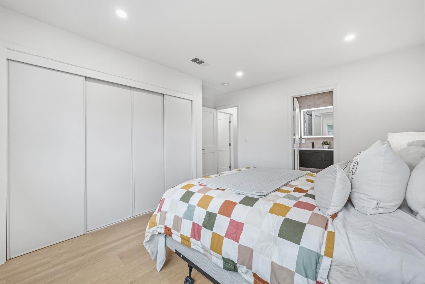 Detail Gallery Image 28 of 53 For 1952 Eisenhower Dr, Santa Clara,  CA 95054 - 5 Beds | 4 Baths