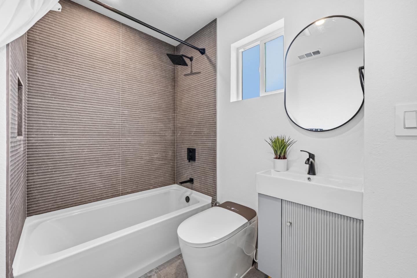 Detail Gallery Image 33 of 53 For 1952 Eisenhower Dr, Santa Clara,  CA 95054 - 5 Beds | 4 Baths