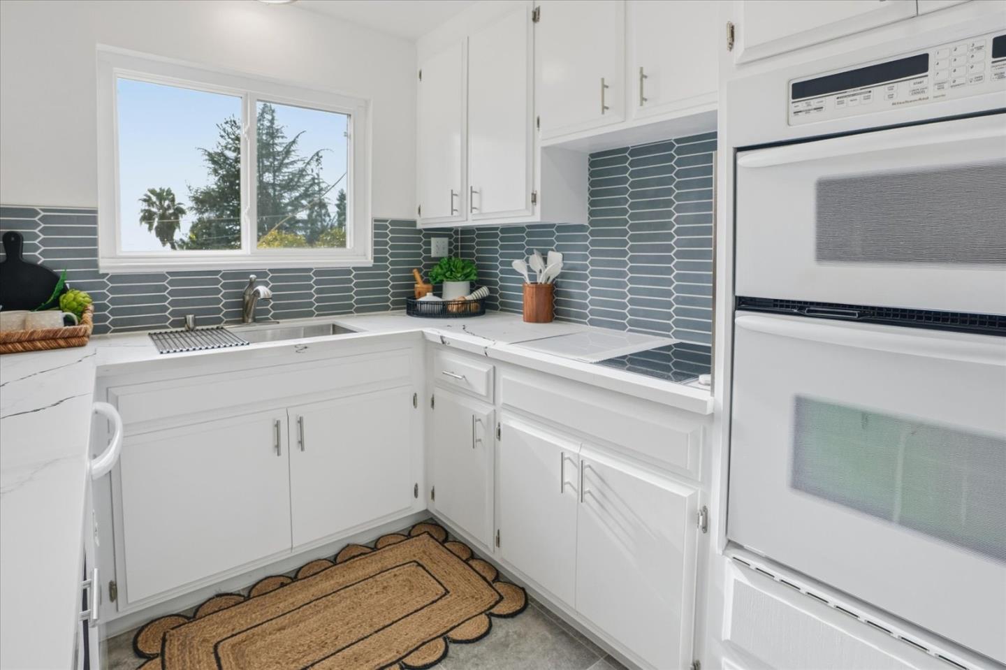 Detail Gallery Image 12 of 36 For 10955 Edgemont Dr, San Jose,  CA 95127 - 2 Beds | 3 Baths