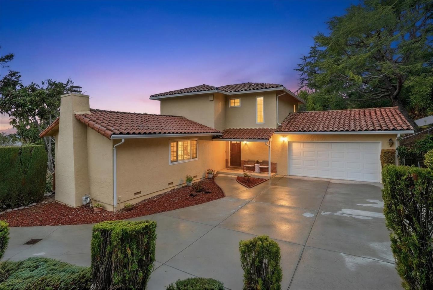 Detail Gallery Image 2 of 36 For 10955 Edgemont Dr, San Jose,  CA 95127 - 2 Beds | 3 Baths