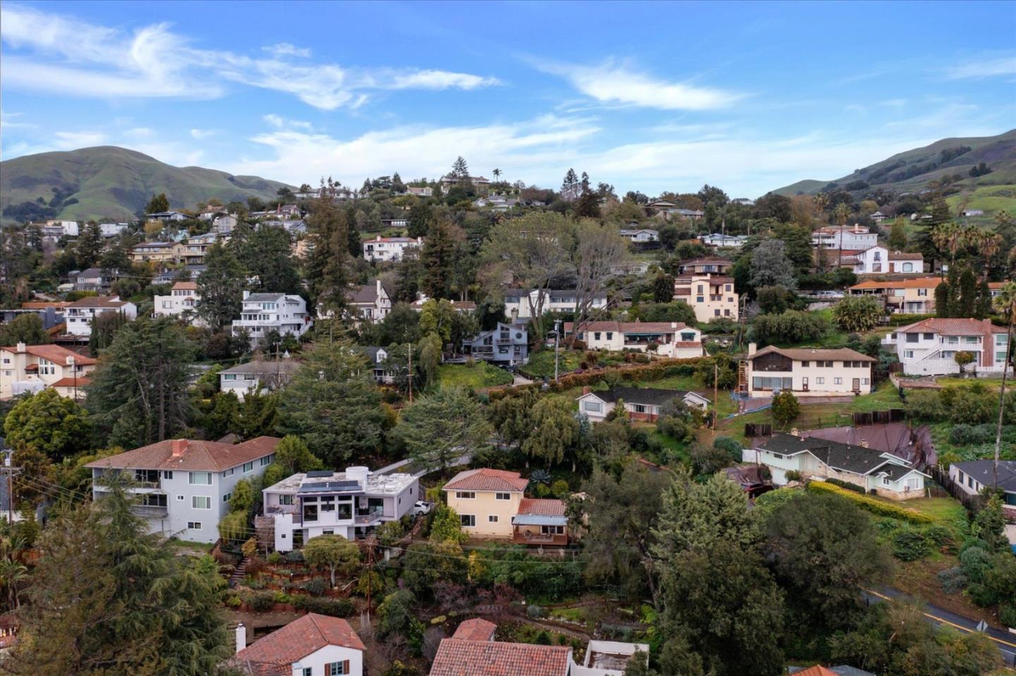 Detail Gallery Image 6 of 36 For 10955 Edgemont Dr, San Jose,  CA 95127 - 2 Beds | 3 Baths