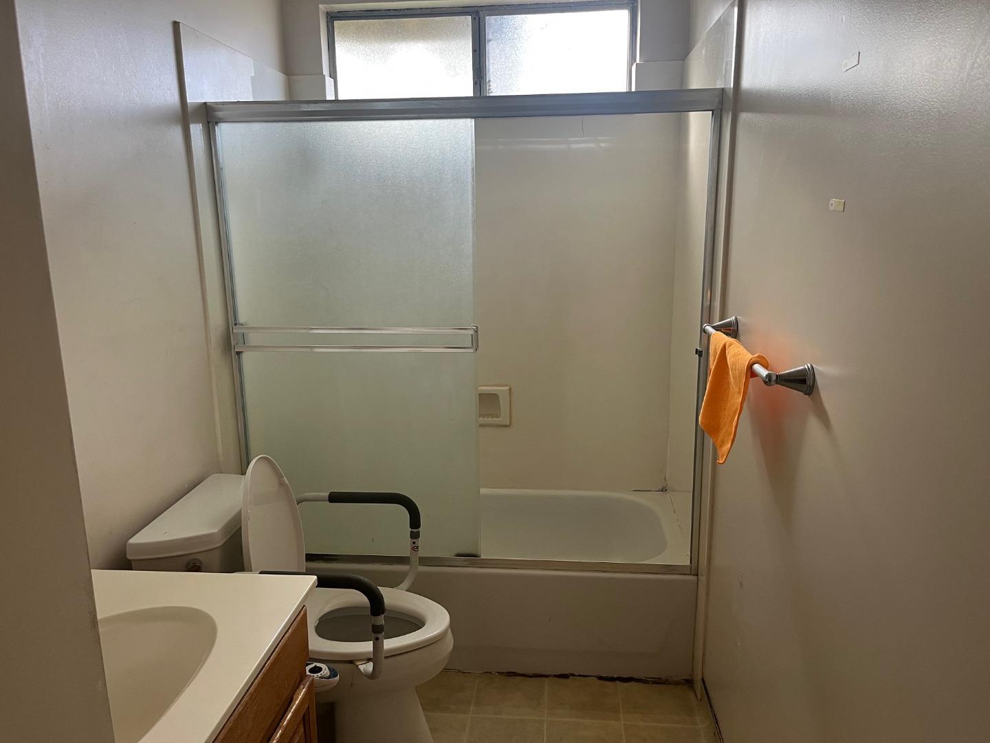 Detail Gallery Image 11 of 13 For 2286 Meadowlark St, San Pablo,  CA 94806 - 3 Beds | 2 Baths