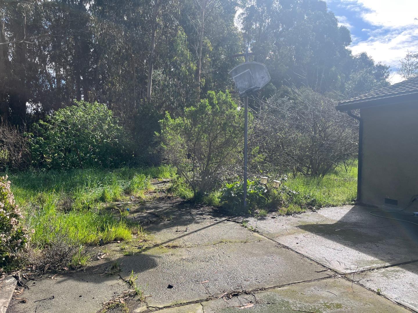 Detail Gallery Image 12 of 13 For 2286 Meadowlark St, San Pablo,  CA 94806 - 3 Beds | 2 Baths