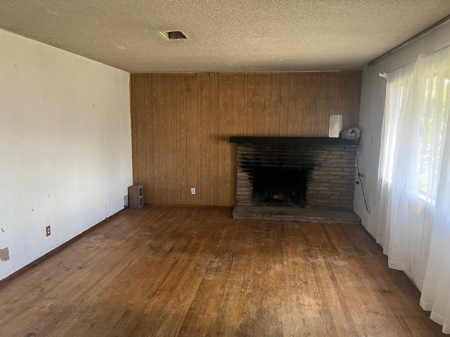 Detail Gallery Image 3 of 13 For 2286 Meadowlark St, San Pablo,  CA 94806 - 3 Beds | 2 Baths