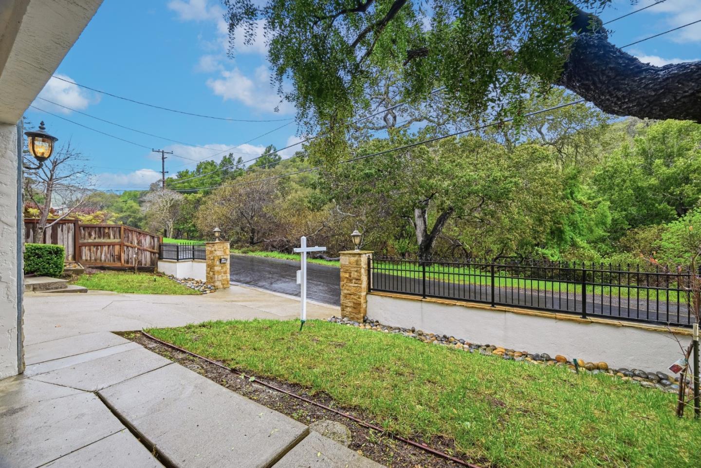 Detail Gallery Image 37 of 39 For 3202 E Laurel Creek Rd, Belmont,  CA 94002 - 3 Beds | 3 Baths