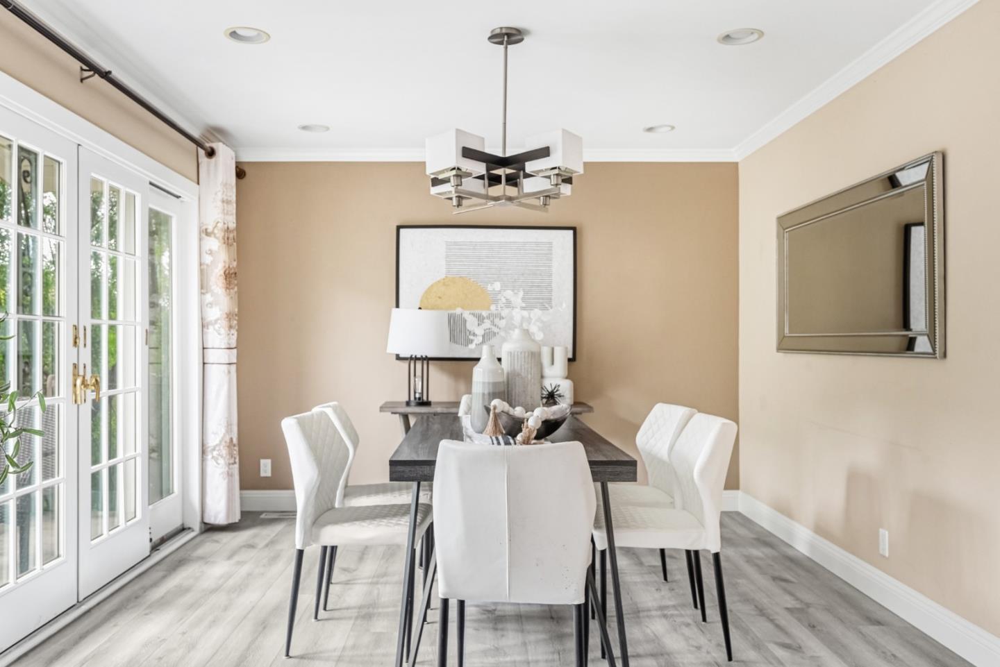 Detail Gallery Image 6 of 39 For 3202 E Laurel Creek Rd, Belmont,  CA 94002 - 3 Beds | 3 Baths