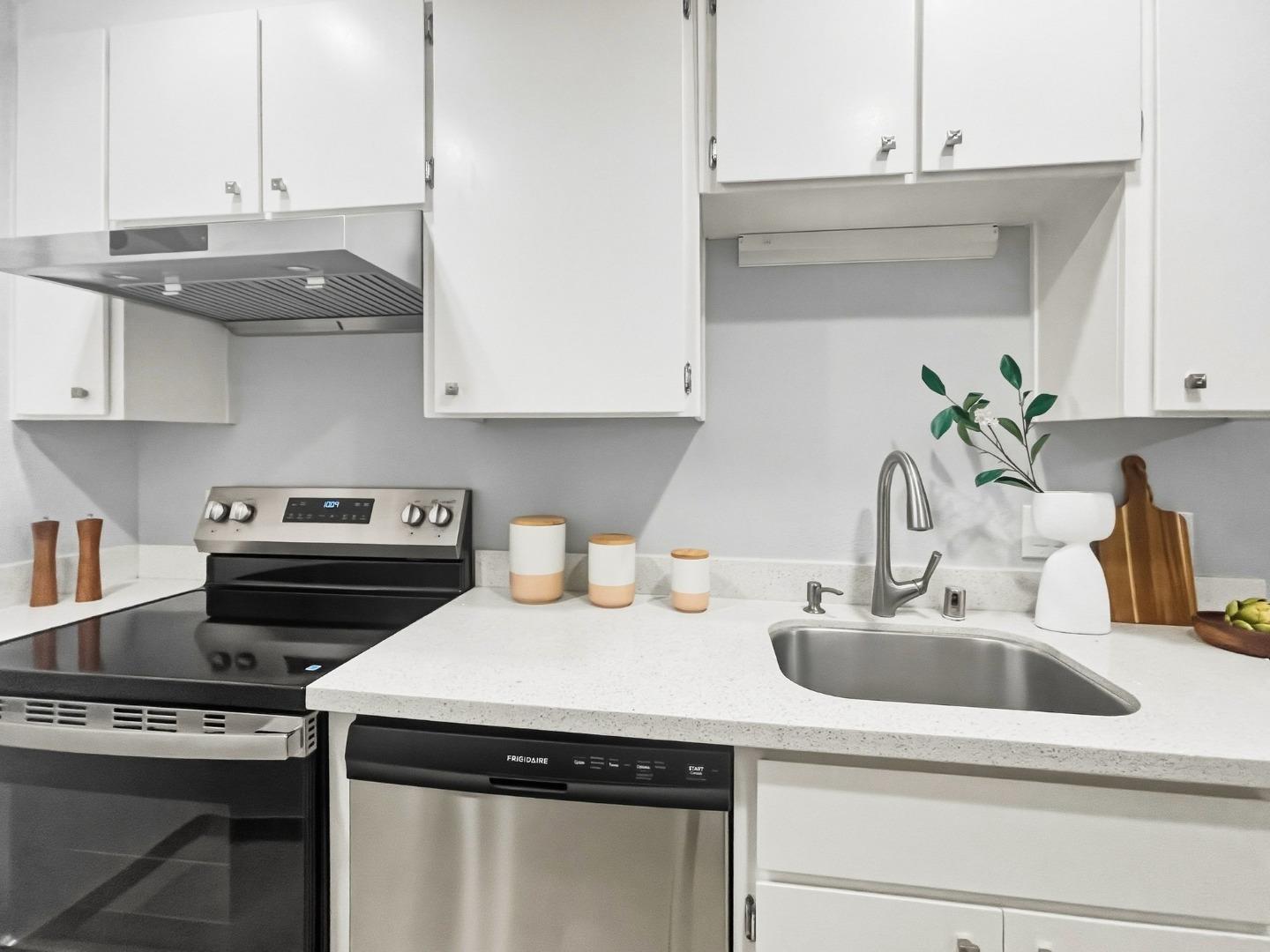 Detail Gallery Image 14 of 35 For 281 Tradewinds Dr #7,  San Jose,  CA 95123 - 1 Beds | 1 Baths