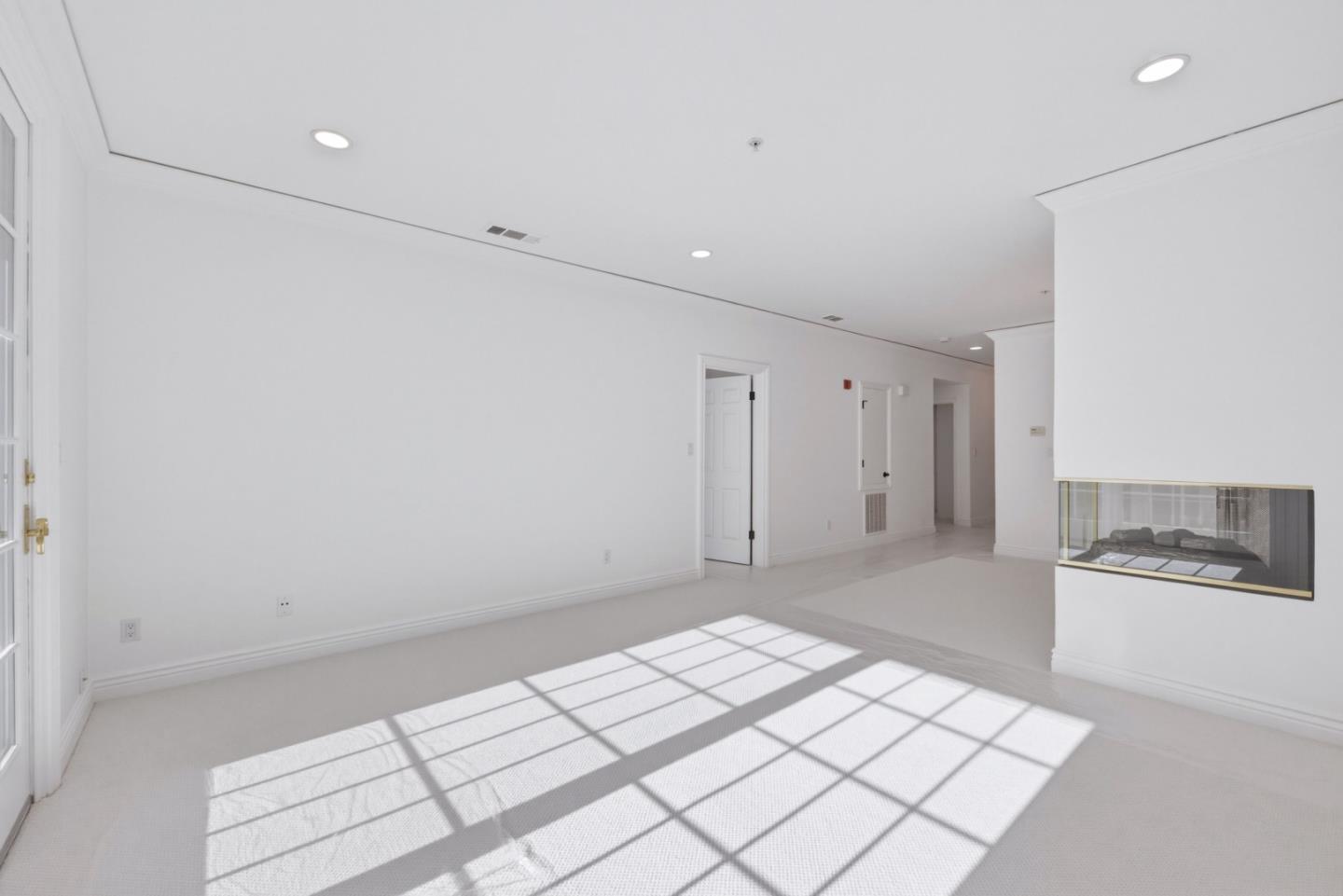 Detail Gallery Image 12 of 60 For 153 N. San Mateo Dr #204,  San Mateo,  CA 94401 - 2 Beds | 2 Baths