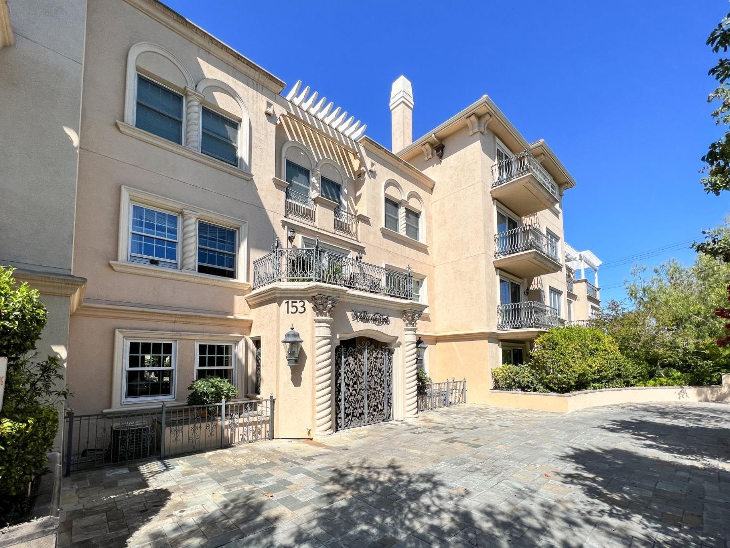 Detail Gallery Image 3 of 60 For 153 N. San Mateo Dr #204,  San Mateo,  CA 94401 - 2 Beds | 2 Baths