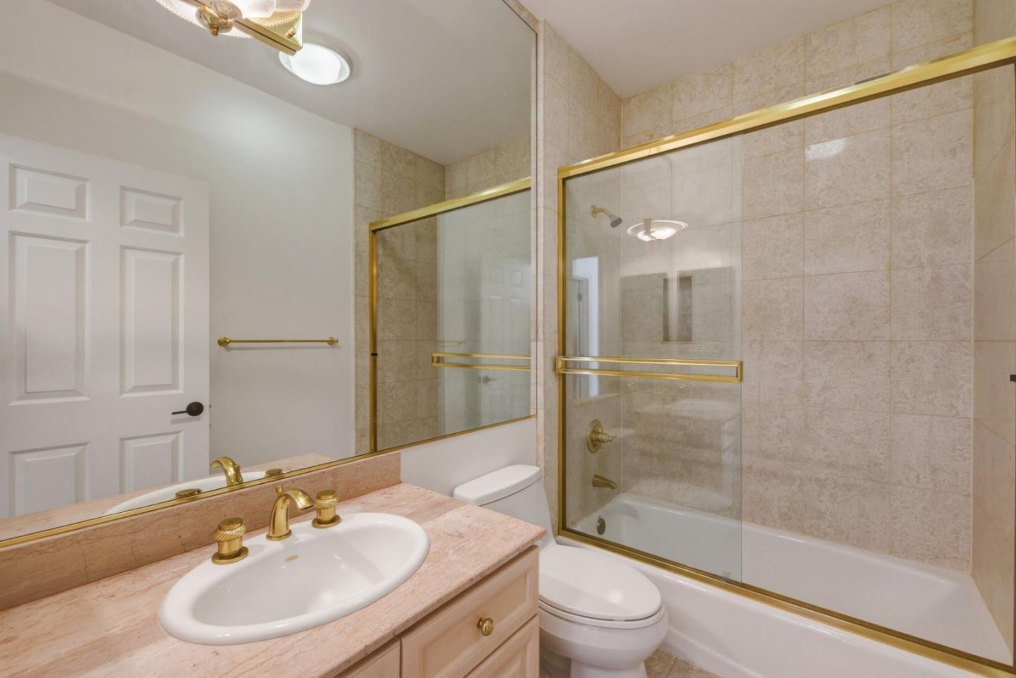 Detail Gallery Image 39 of 60 For 153 N. San Mateo Dr #204,  San Mateo,  CA 94401 - 2 Beds | 2 Baths