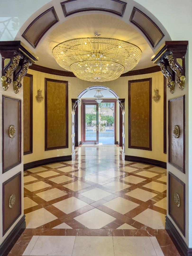 Detail Gallery Image 4 of 60 For 153 N. San Mateo Dr #204,  San Mateo,  CA 94401 - 2 Beds | 2 Baths