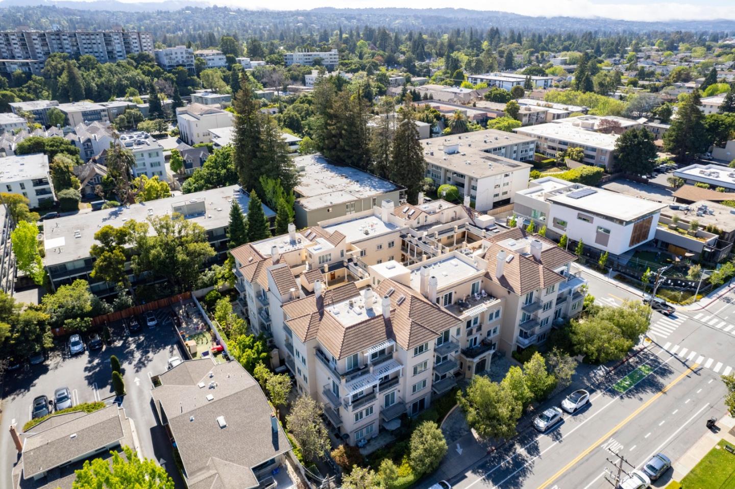 Detail Gallery Image 55 of 60 For 153 N. San Mateo Dr #204,  San Mateo,  CA 94401 - 2 Beds | 2 Baths