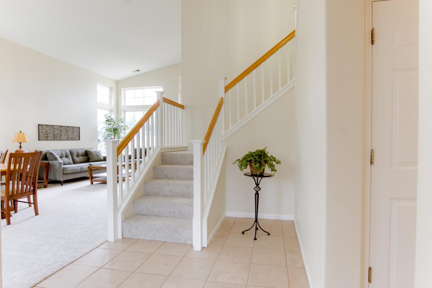 Detail Gallery Image 20 of 51 For 740 Hillock, Hollister,  CA 95023 - 4 Beds | 3 Baths