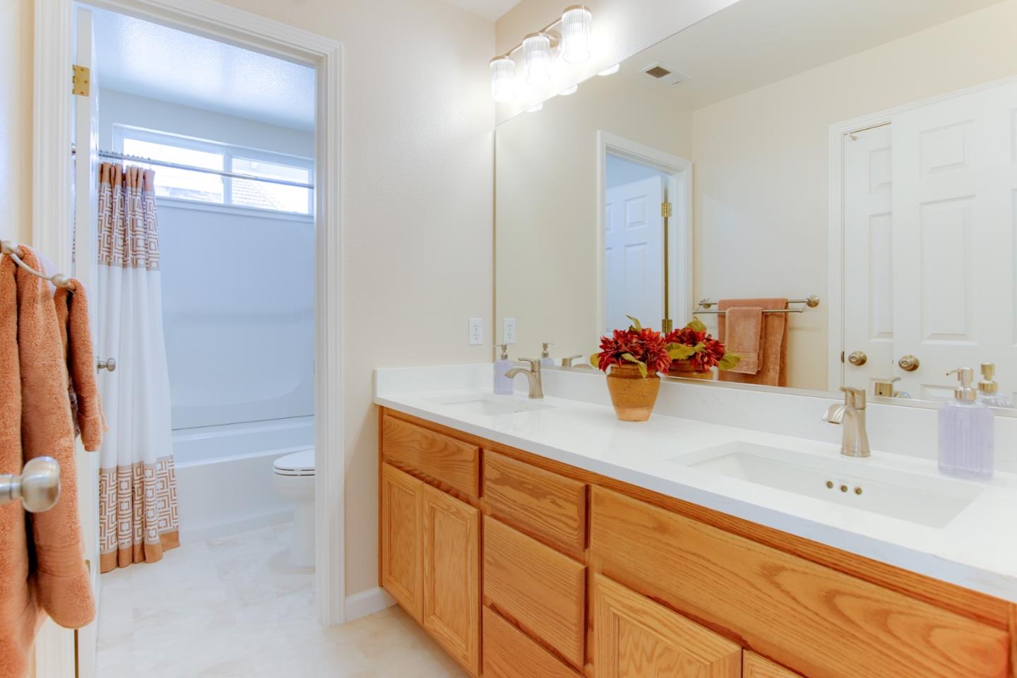 Detail Gallery Image 29 of 51 For 740 Hillock, Hollister,  CA 95023 - 4 Beds | 3 Baths