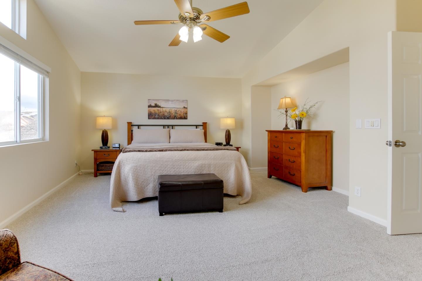 Detail Gallery Image 32 of 51 For 740 Hillock, Hollister,  CA 95023 - 4 Beds | 3 Baths