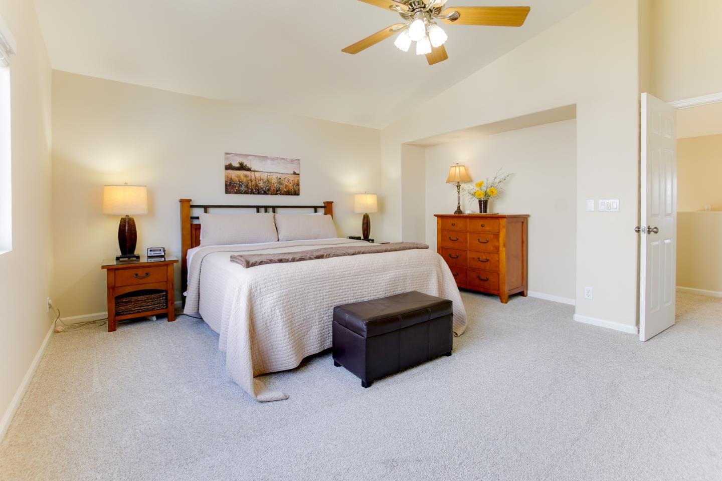 Detail Gallery Image 34 of 51 For 740 Hillock, Hollister,  CA 95023 - 4 Beds | 3 Baths