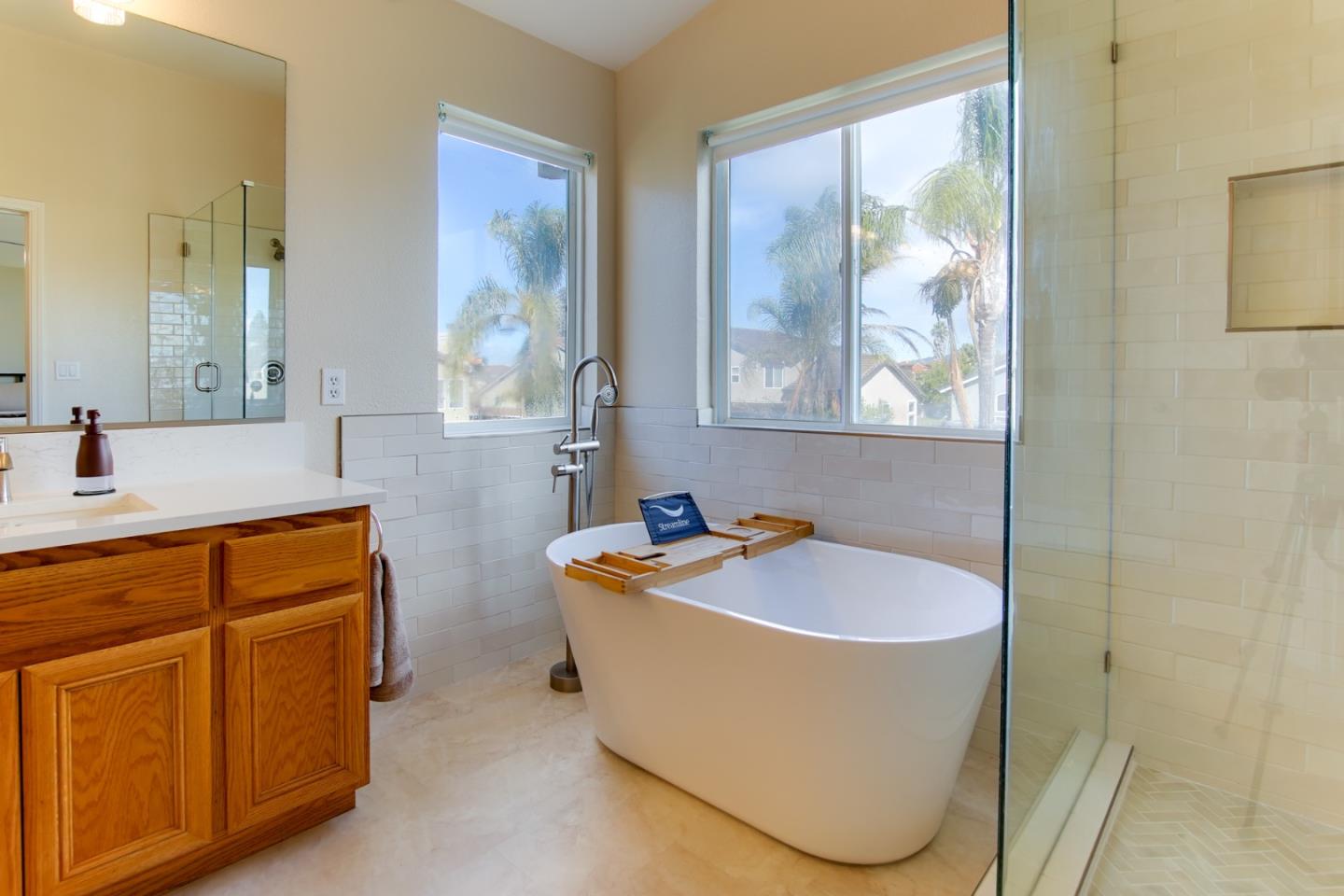 Detail Gallery Image 35 of 51 For 740 Hillock, Hollister,  CA 95023 - 4 Beds | 3 Baths