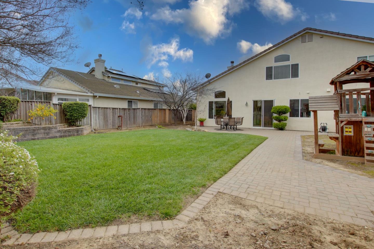 Detail Gallery Image 43 of 51 For 740 Hillock, Hollister,  CA 95023 - 4 Beds | 3 Baths