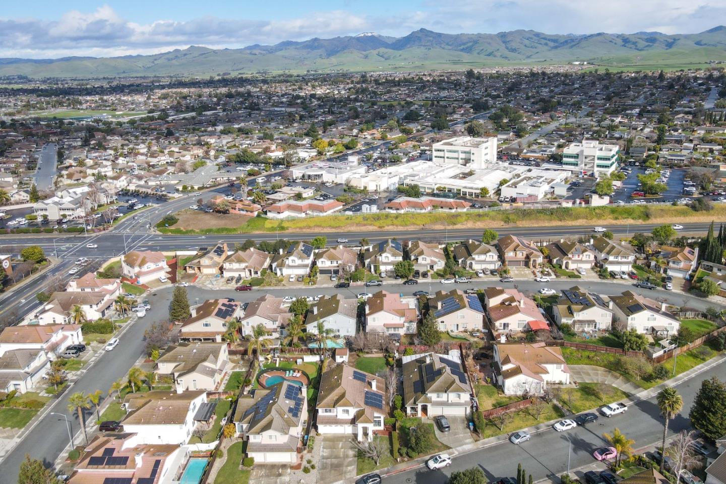 Detail Gallery Image 50 of 51 For 740 Hillock, Hollister,  CA 95023 - 4 Beds | 3 Baths