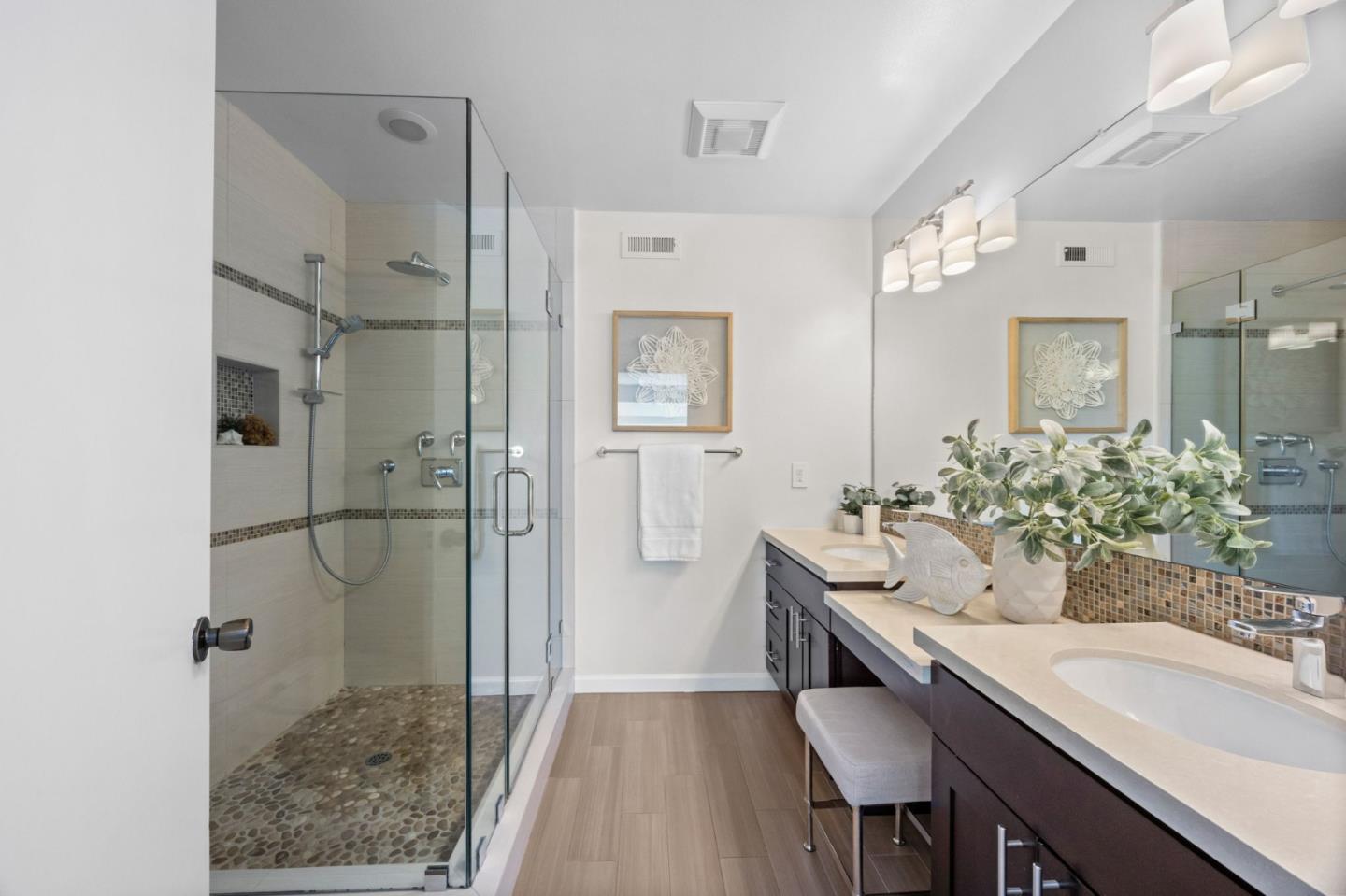 Detail Gallery Image 15 of 27 For 844 Andromeda Ln, Foster City,  CA 94404 - 3 Beds | 2/1 Baths