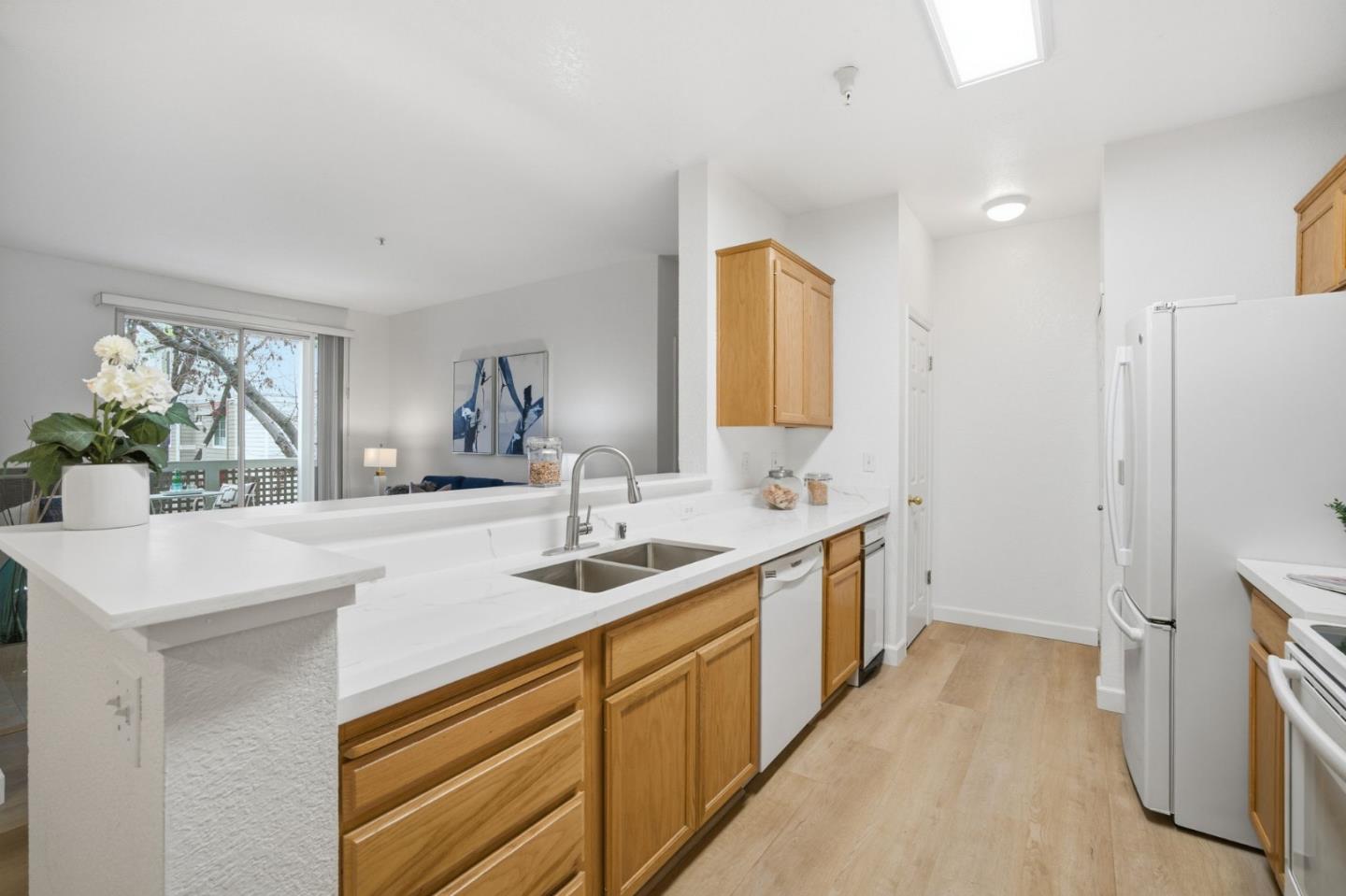 Detail Gallery Image 11 of 34 For 250 Santa Fe Ter #209,  Sunnyvale,  CA 94085 - 2 Beds | 2 Baths