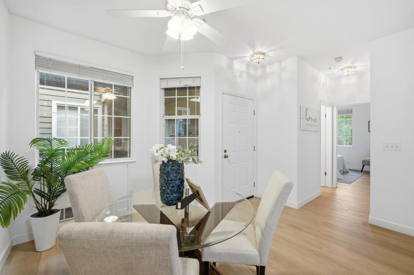 Detail Gallery Image 13 of 34 For 250 Santa Fe Ter #209,  Sunnyvale,  CA 94085 - 2 Beds | 2 Baths