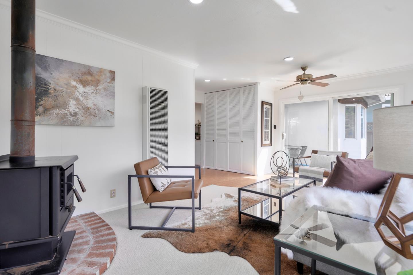 Detail Gallery Image 7 of 13 For 1027 Crestview Dr., Millbrae,  CA 94030 - 4 Beds | 2 Baths