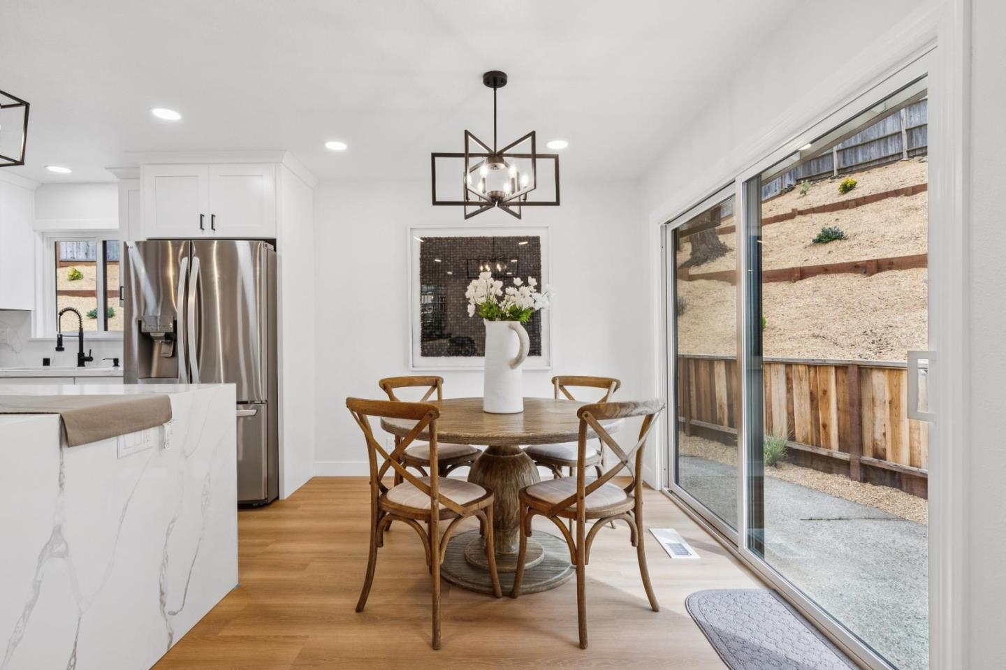 Detail Gallery Image 17 of 89 For 1276 Laurel Hill Dr, San Mateo,  CA 94402 - 3 Beds | 2 Baths