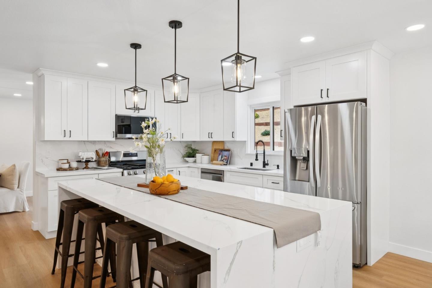 Detail Gallery Image 22 of 89 For 1276 Laurel Hill Dr, San Mateo,  CA 94402 - 3 Beds | 2 Baths