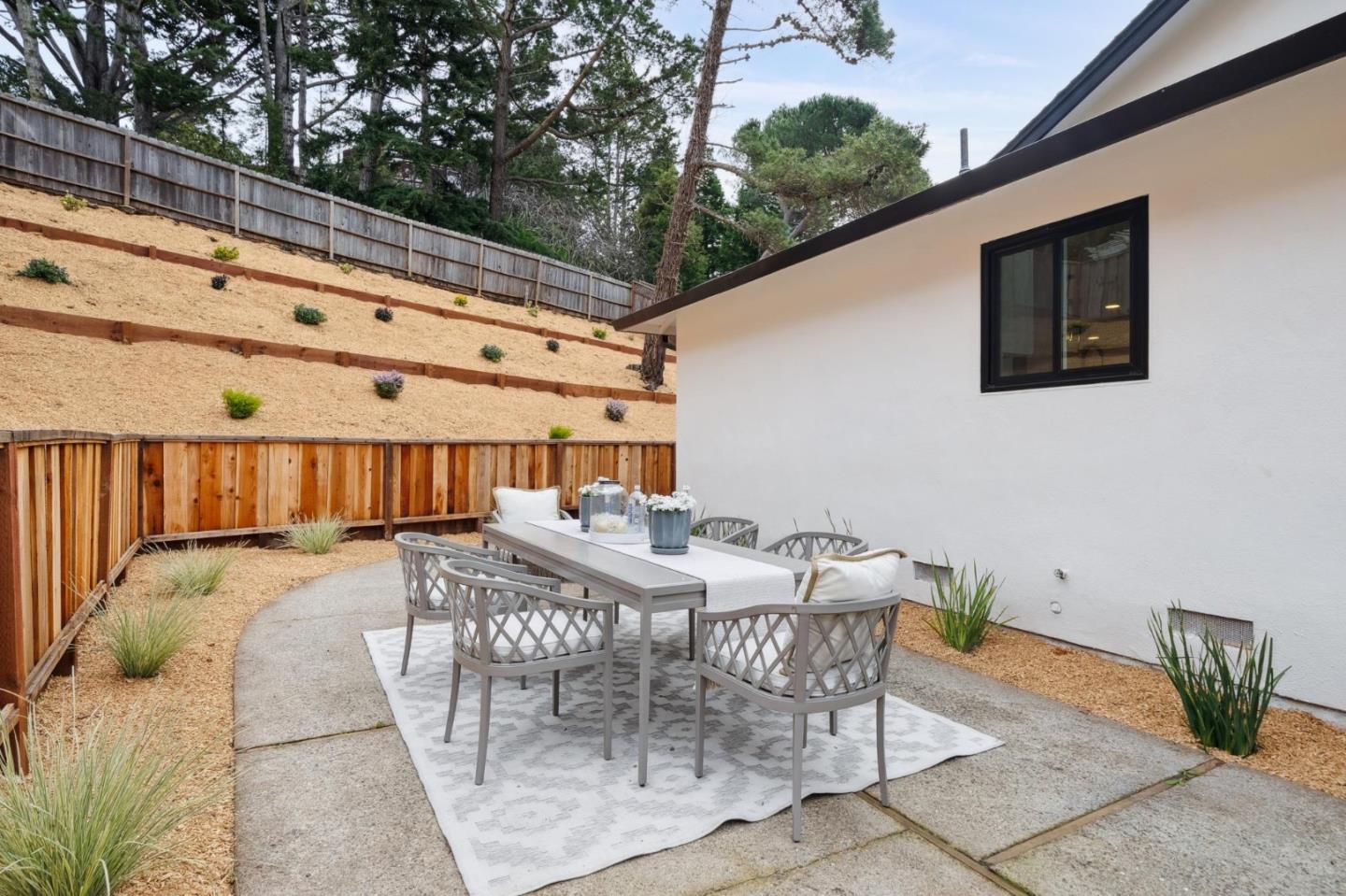 Detail Gallery Image 51 of 89 For 1276 Laurel Hill Dr, San Mateo,  CA 94402 - 3 Beds | 2 Baths