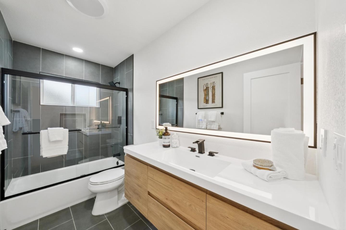 Detail Gallery Image 72 of 89 For 1276 Laurel Hill Dr, San Mateo,  CA 94402 - 3 Beds | 2 Baths