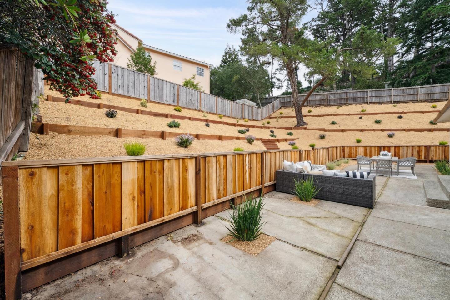 Detail Gallery Image 82 of 89 For 1276 Laurel Hill Dr, San Mateo,  CA 94402 - 3 Beds | 2 Baths