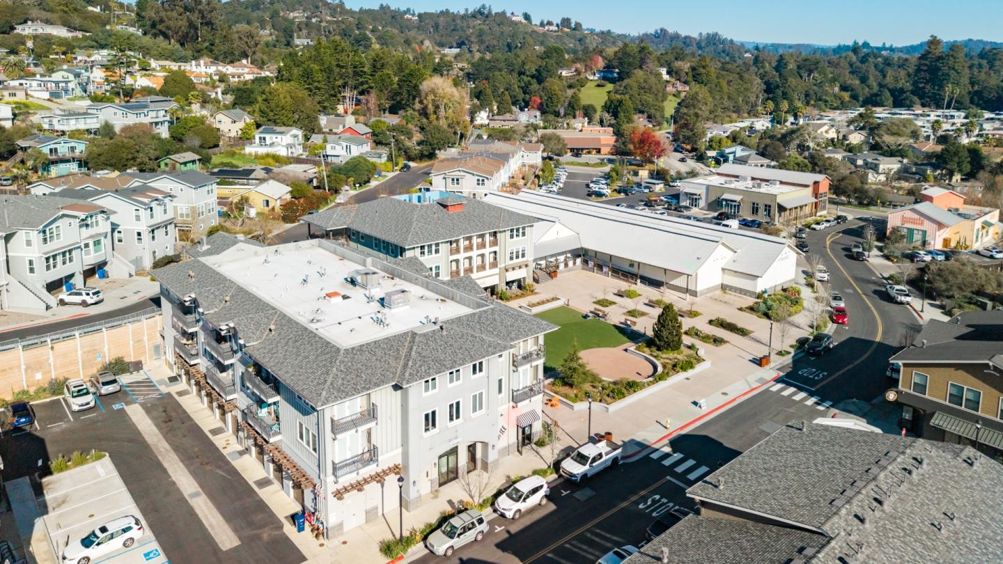 Detail Gallery Image 41 of 42 For 131 Aptos Village Way #2,  Aptos,  CA 95003 - 3 Beds | 3 Baths